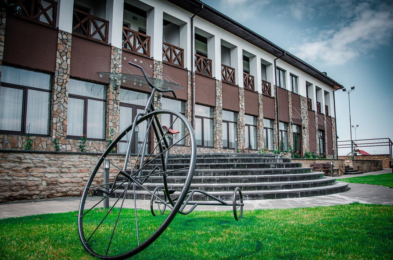 Sofia Hotel Velyka Omelyana Exterior photo